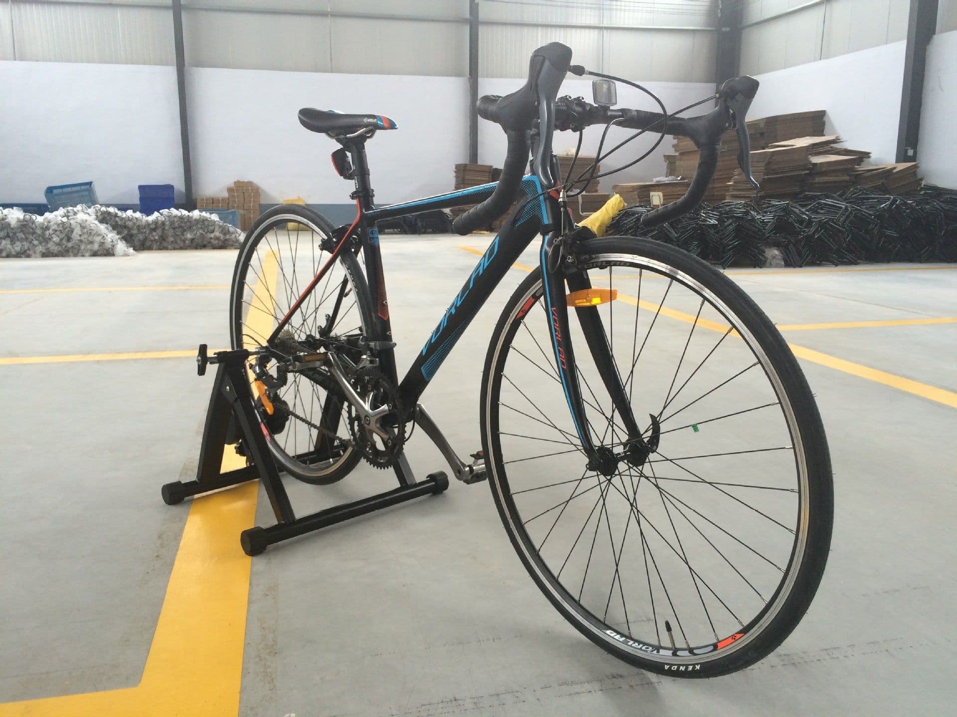 image-Line controlled cycling training table magnetoresistance line control indoor exercise equipment parking frame single car equipment sports fitness platform