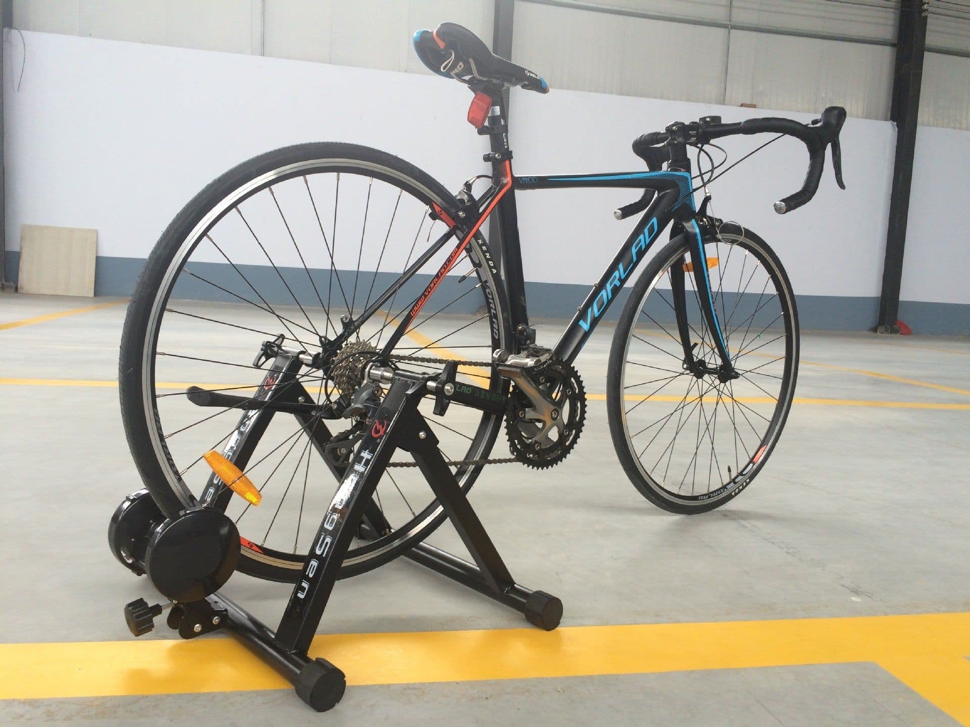 image-Line controlled cycling training table magnetoresistance line control indoor exercise equipment parking frame single car equipment sports fitness platform