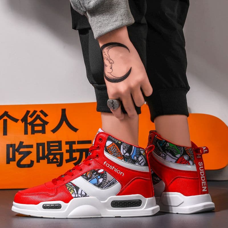 image-Men Sport Shoes High-tops Graffiti Sneakers Trendy