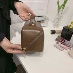 image-Cosmetic Bag Women's Large Capacity Portable Skincare Storage Bag