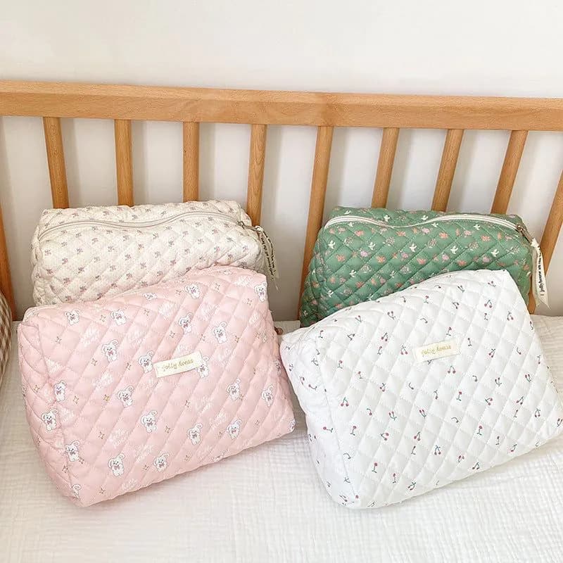 image-New Ins Cream Cute Gentle Cosmetic Bag Large Capacity Portable Quilting Wash Bag Liner Bag Women