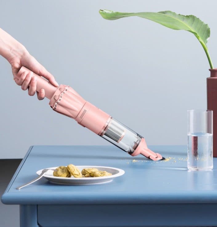 image-Wireless Desktop Vacuum Cleaner