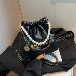 image-Women's Diamond Chain Messenger Bag Pearl