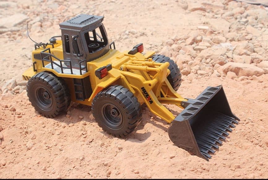 image-Remote control engineering vehicle 6-pass alloy version loading truck bulldozer child charging remote control toy forklift