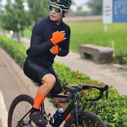 image-YKYWBIKE Cycling Gloves Half Finger Mens Women's Summer Sports Shockproof Sports Gloves MTB Bike Light Soft Bicycle Glove