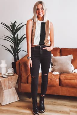 image-Khaki Stripe Sleeveless Knitted Sweater Vest