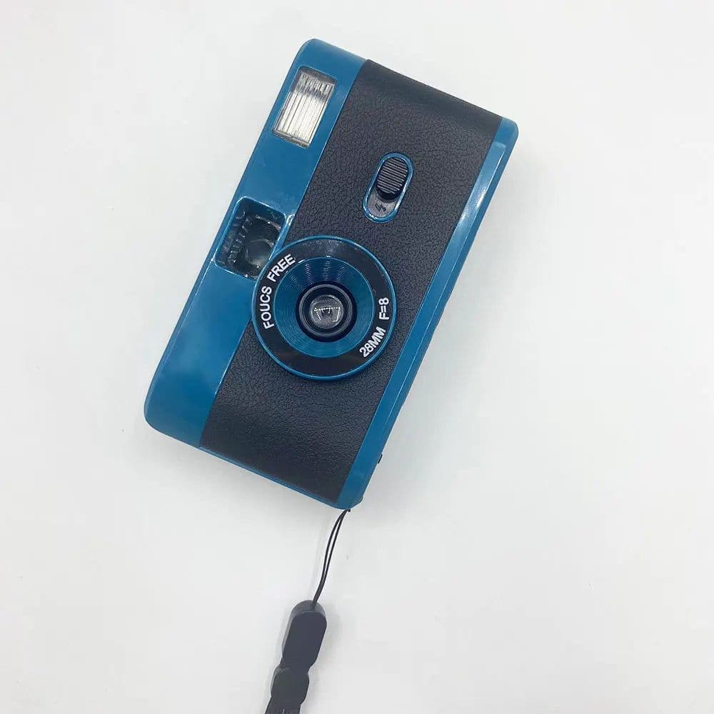 image-Reusable Film Camera 35mm Vintage Non-Disposable Camera with flash Retro Children Gift Camera