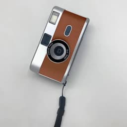 image-Reusable Film Camera 35mm Vintage Non-Disposable Camera with flash Retro Children Gift Camera