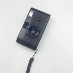 image-Reusable Film Camera 35mm Vintage Non-Disposable Camera with flash Retro Children Gift Camera