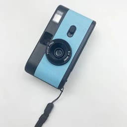 image-Reusable Film Camera 35mm Vintage Non-Disposable Camera with flash Retro Children Gift Camera