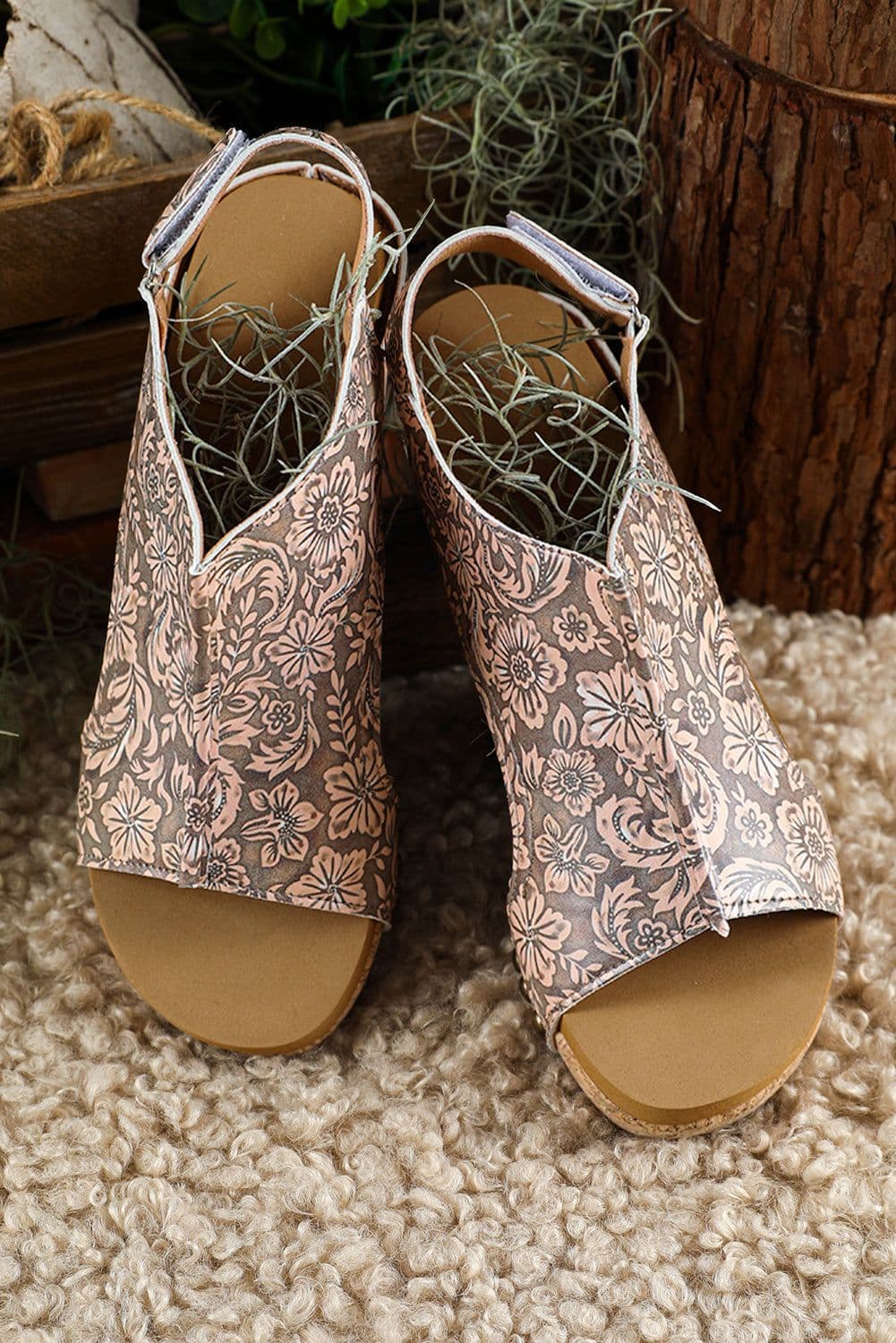 image-Vintage Floral Leather Sandals - Brown Platform Hollowed Rivets 7-11