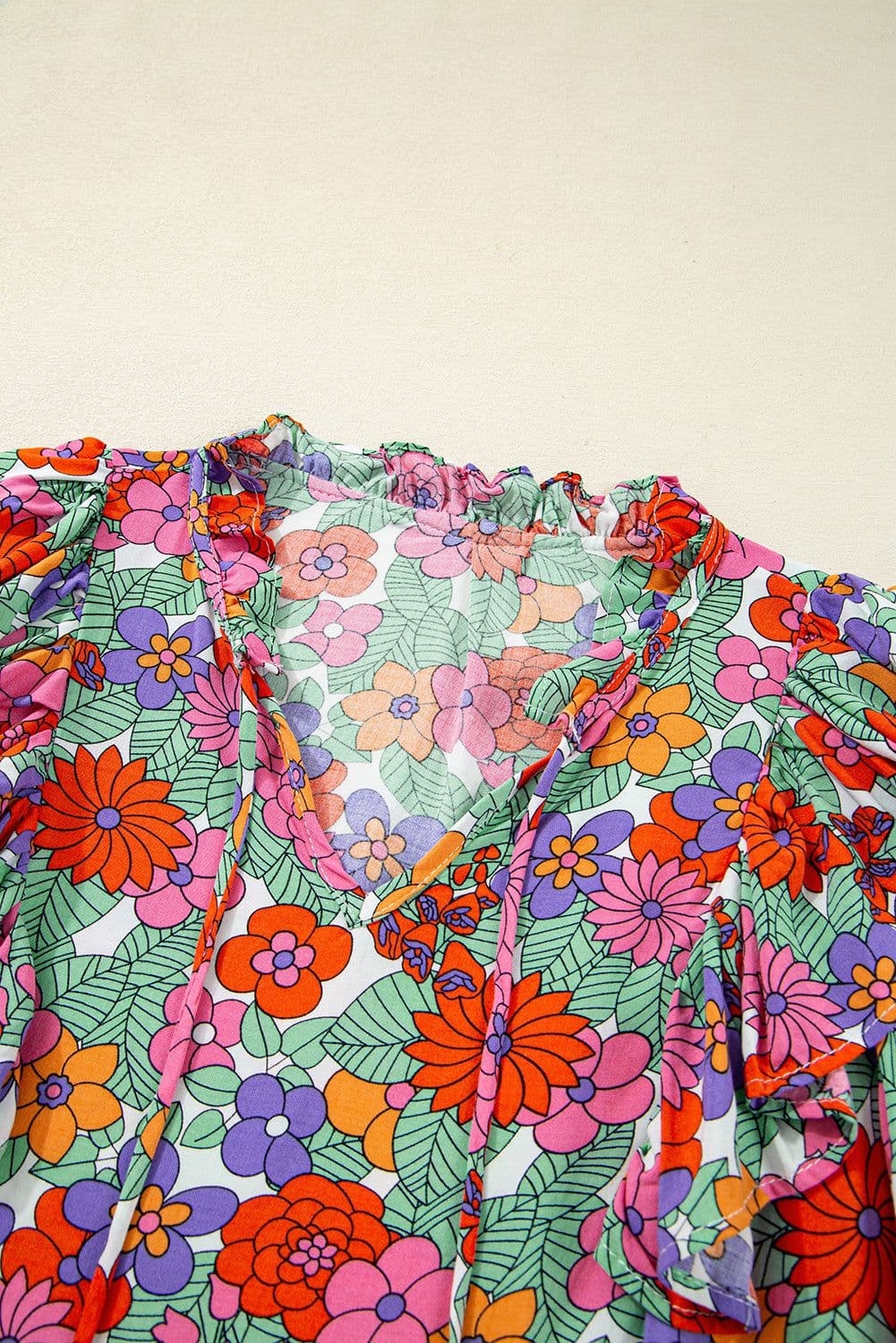 image-Red Floral Ruffle Puff Sleeve Blouse