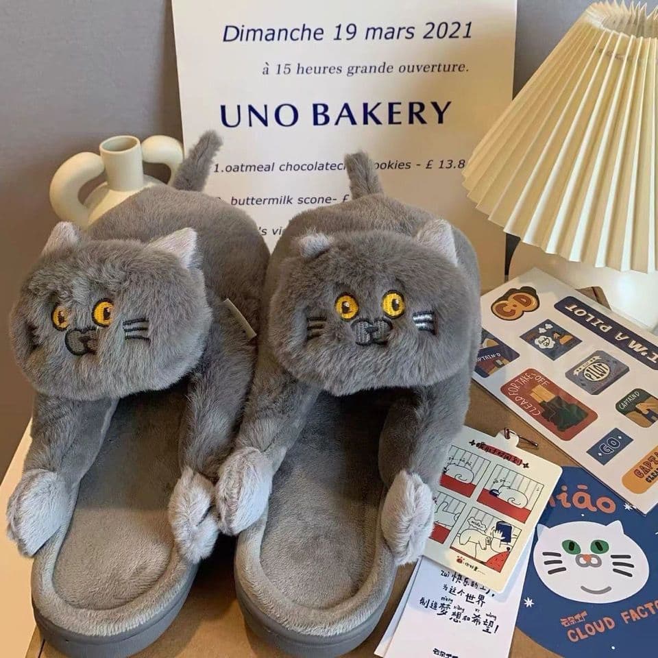 image-Cute Cat Hug Plush Cotton Slippers