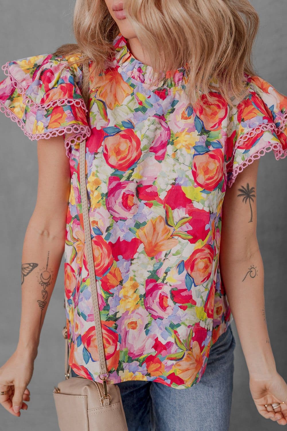 image-Floral Short Sleeve Ruffled Lace Trim Blouse (58 characters)