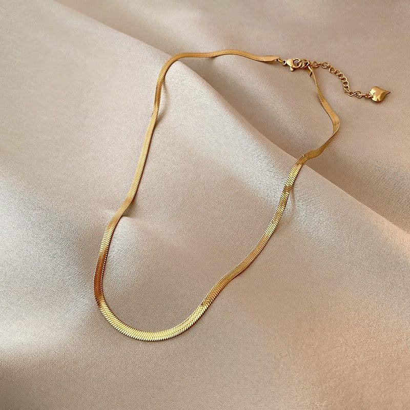 image-ins tide titanium steel golden snake bone necklace cold wind niche design love pendant temperament fine clavicle chain necklace