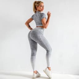 image-Spot new quick-drying fitness pants women European and American knitted high-stretch tight-fitting sports hip-lifting yoga pants