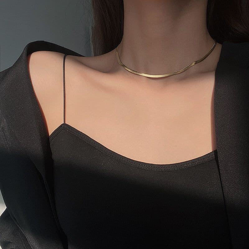 image-ins tide titanium steel golden snake bone necklace cold wind niche design love pendant temperament fine clavicle chain necklace