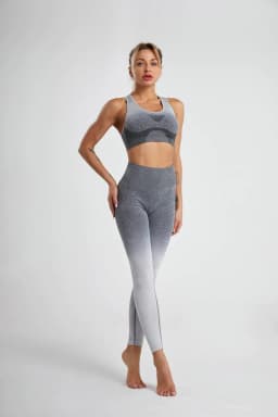 image-Factory-priced high-waist hip-lifting seamless sports cover slimming yoga suit breathable and quick-drying gradient color suit