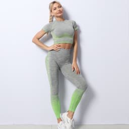 image-Spot new quick-drying fitness pants women European and American knitted high-stretch tight-fitting sports hip-lifting yoga pants