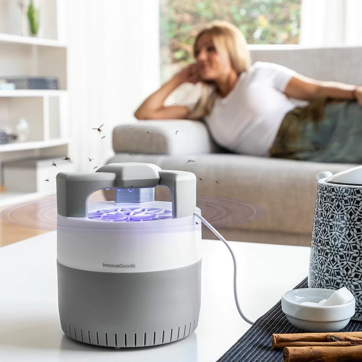 image-Anti-mosquito Suction Lamp KL Silen InnovaGoods