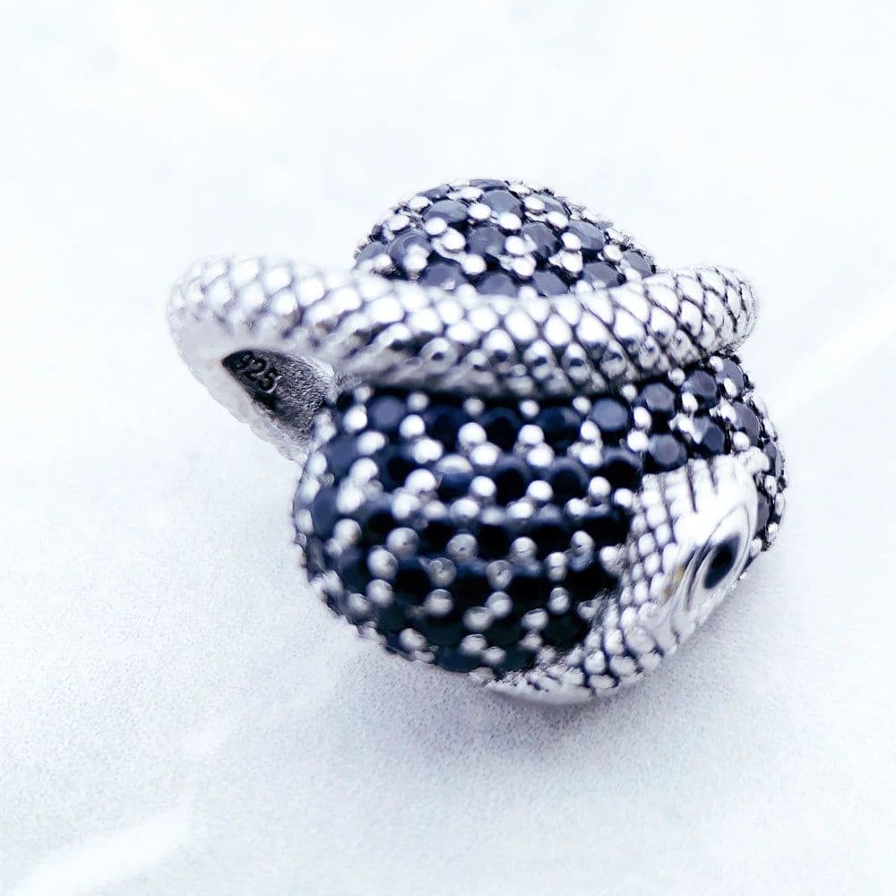 image-Pendant Black Heart Snake Brand Fashion Vintage Jewelry 925 Sterling Silver Europe Accessories Gift For Women