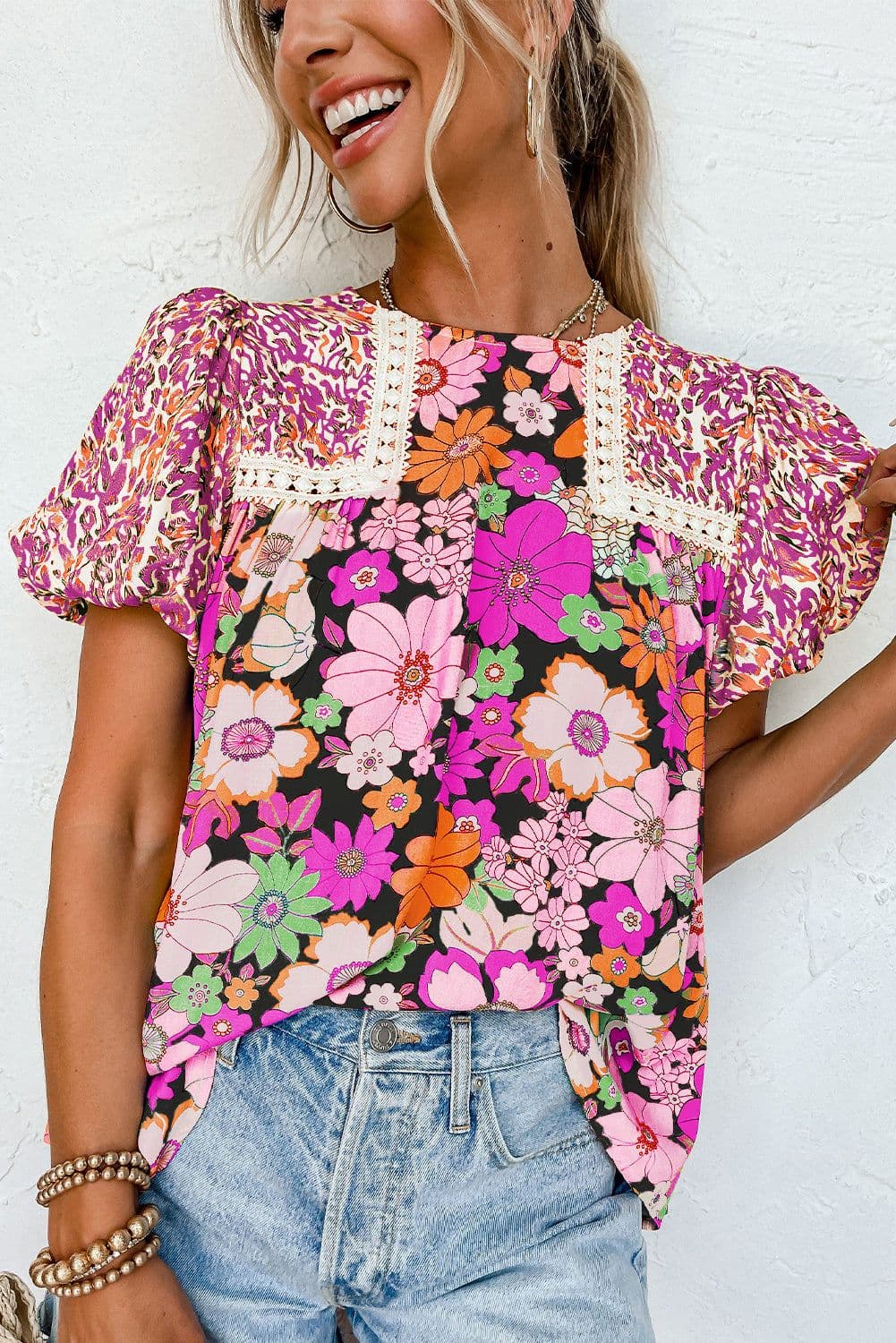 image-Green Bubble Sleeve Lace Trim Floral Blouse