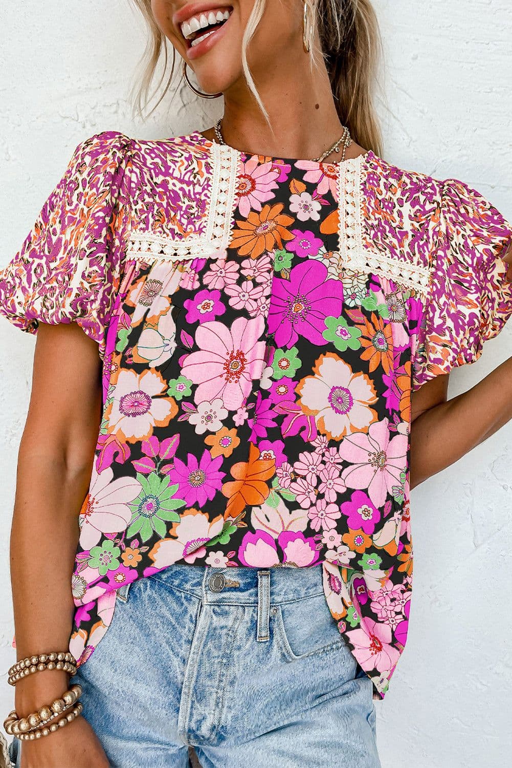 image-Green Bubble Sleeve Lace Trim Floral Blouse