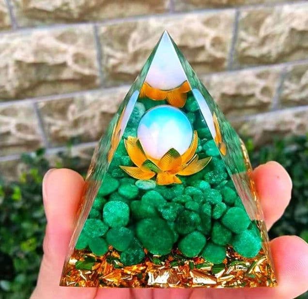 image-Pyramid Decoration Natural Crystal Gravel Energy Tower