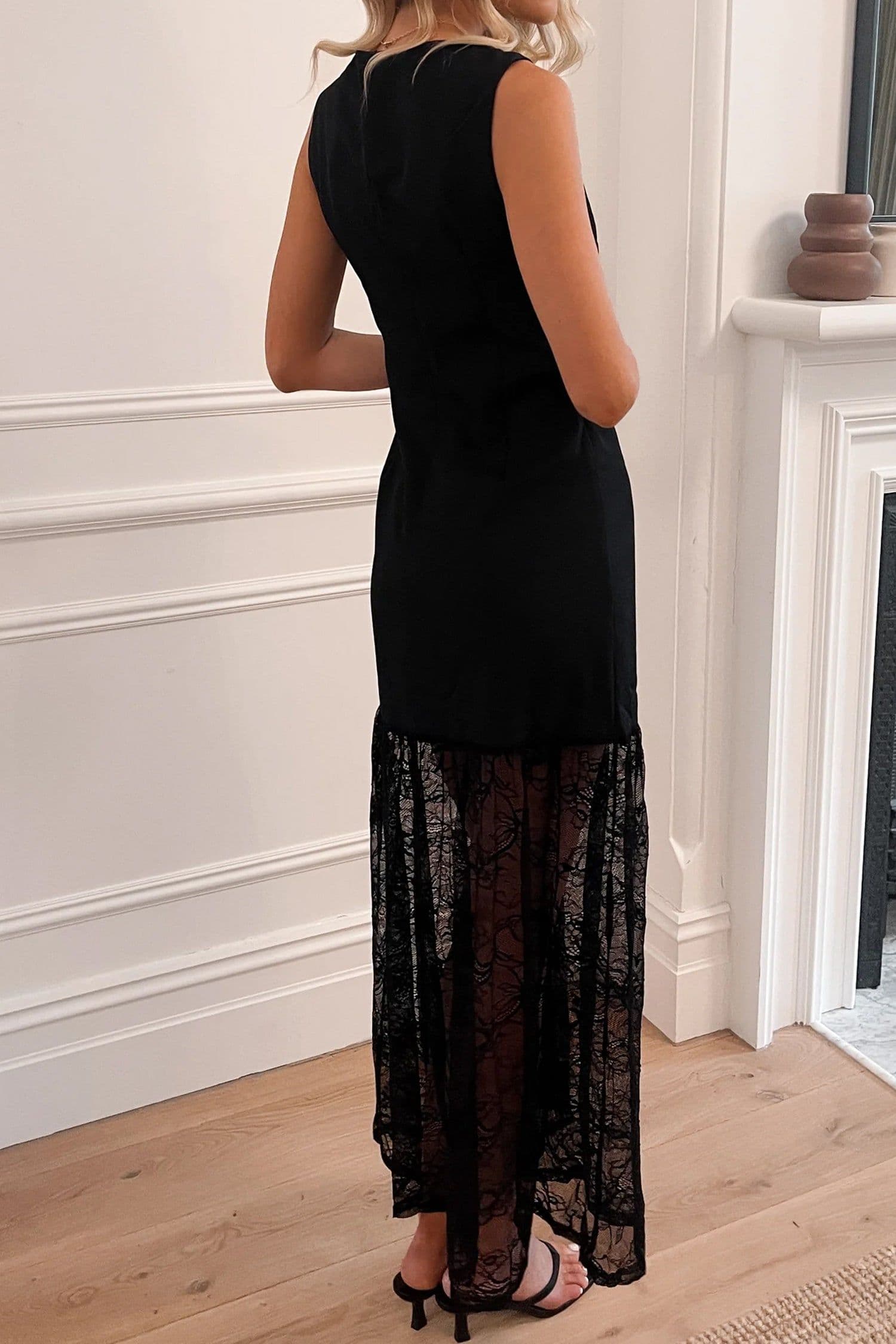 image-Black Solid Color Sleeveless Sheer Floral Lace Patchwork Long Dress