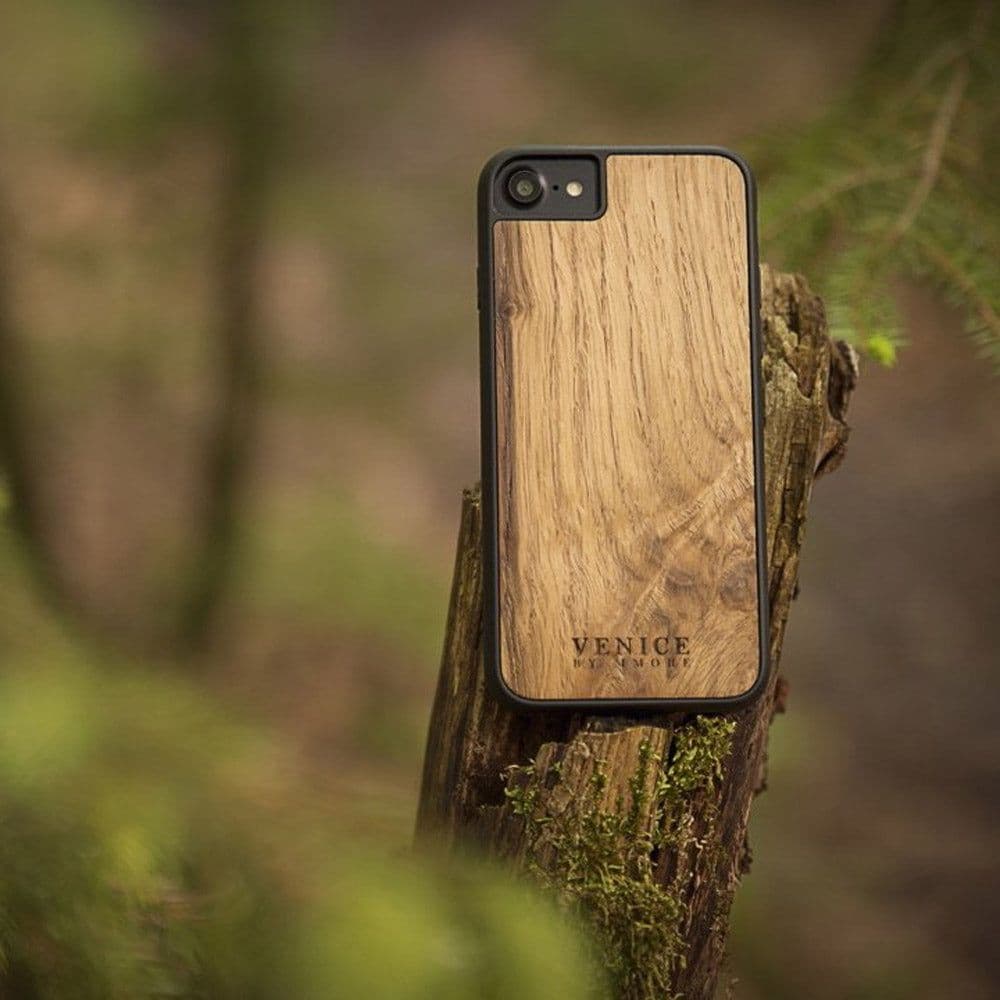 image-The Venice case - Minimalist lettering