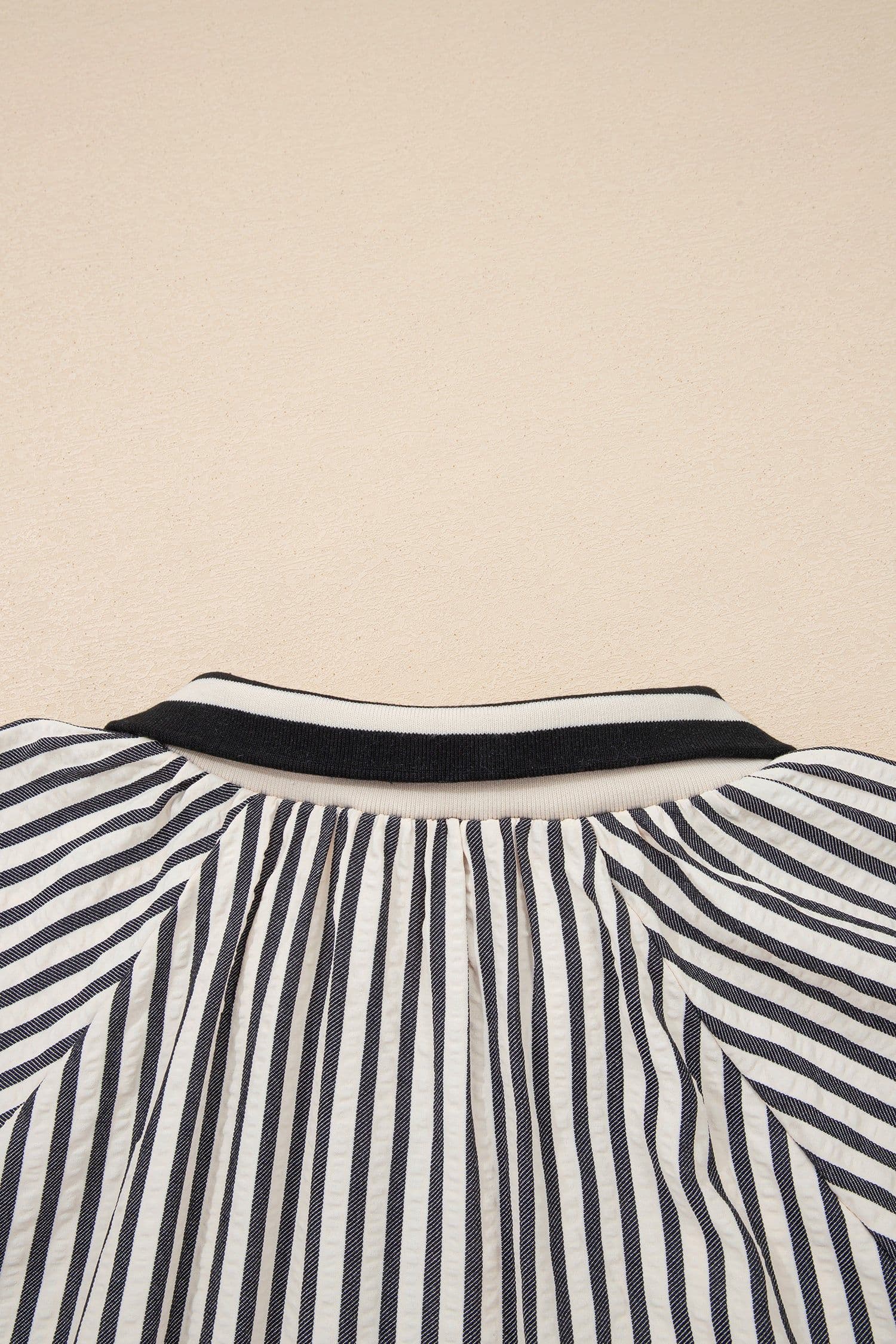 image-Black Stripe Polo Collar Half Zip Short Puff Sleeve Blouse