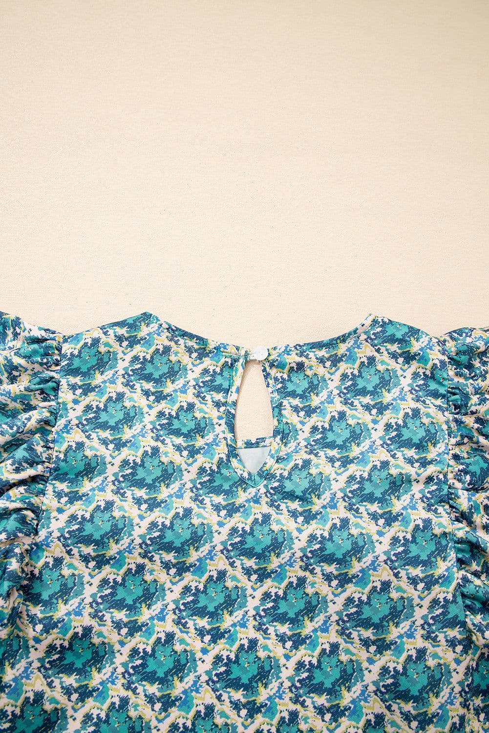 image-Green Abstract Print Shirred Cuff Puff Sleeve Blouse