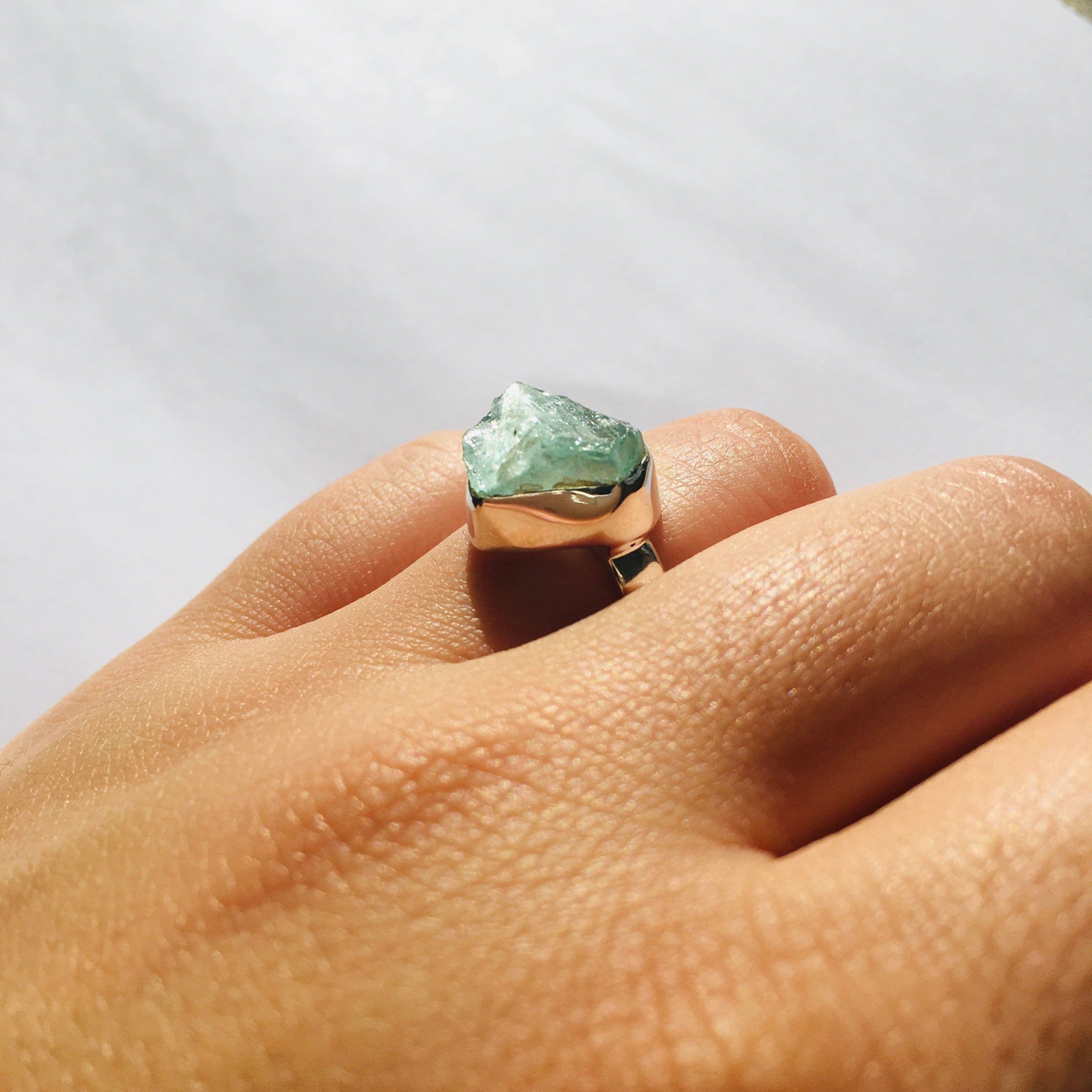 image-Bague "Vague de Paix" en Aigue-Marine et Argent 925
