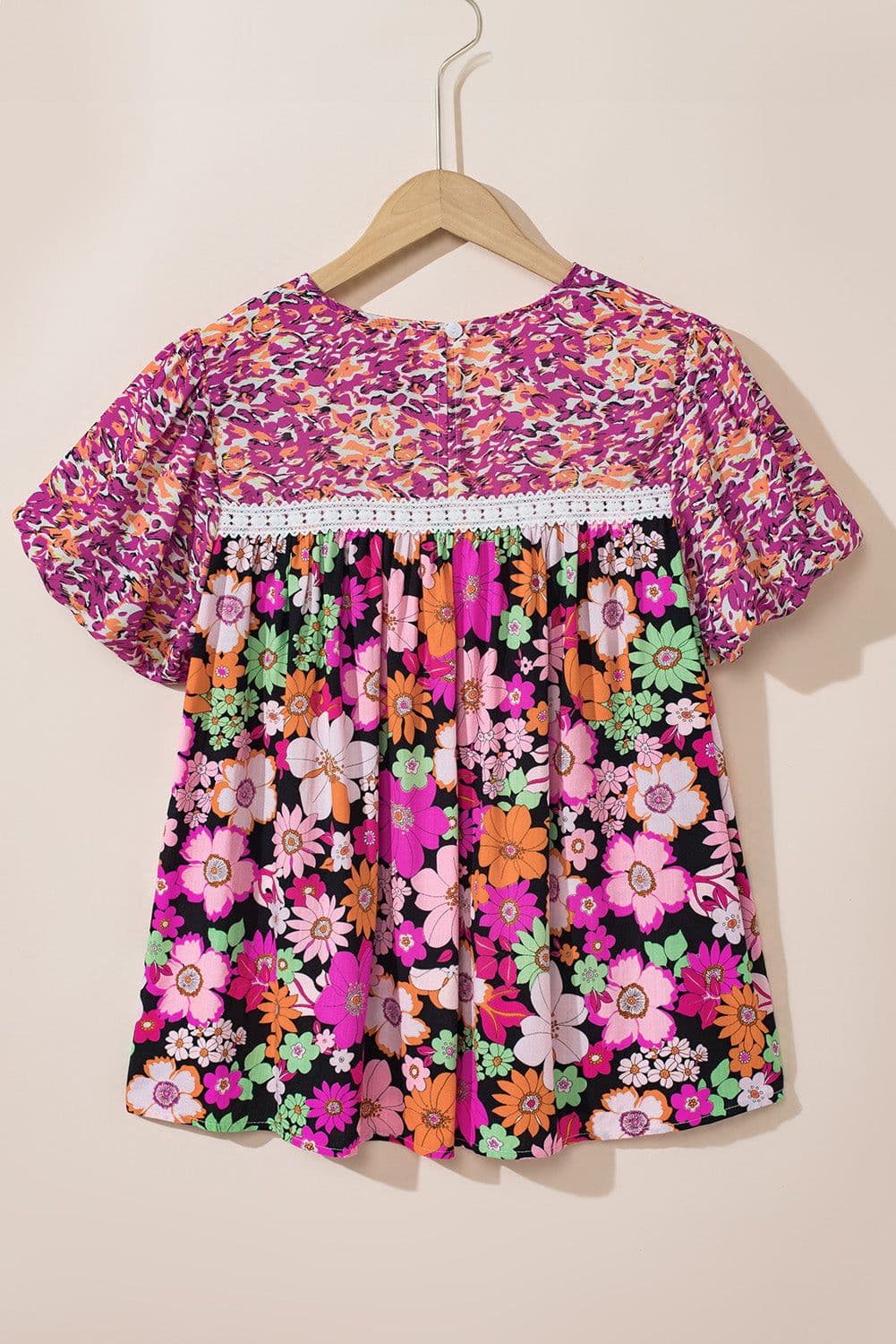 image-Green Bubble Sleeve Lace Trim Floral Blouse
