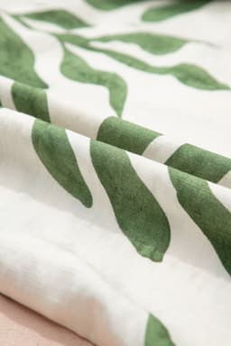 image-Green Leaf Print Short Balloon Sleeve Shirt