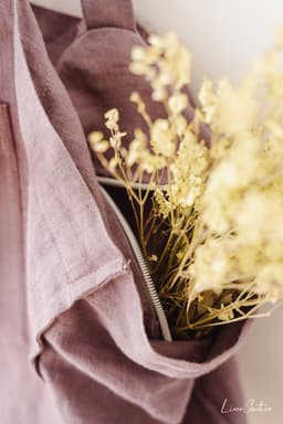 image-Linen beach bag with pocket and zipper in Pastel Plum