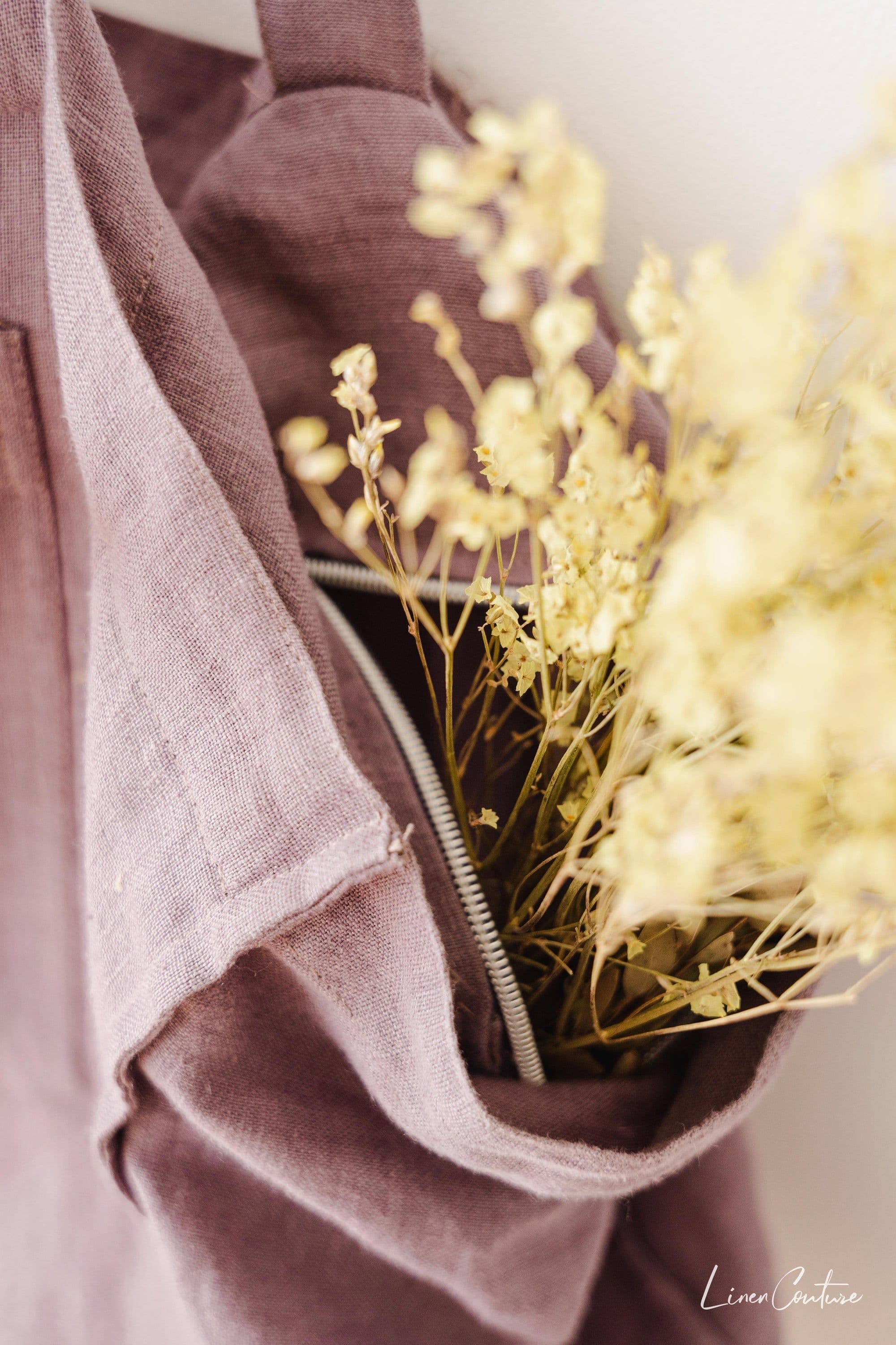 image-Linen beach bag with pocket and zipper in Pastel Plum
