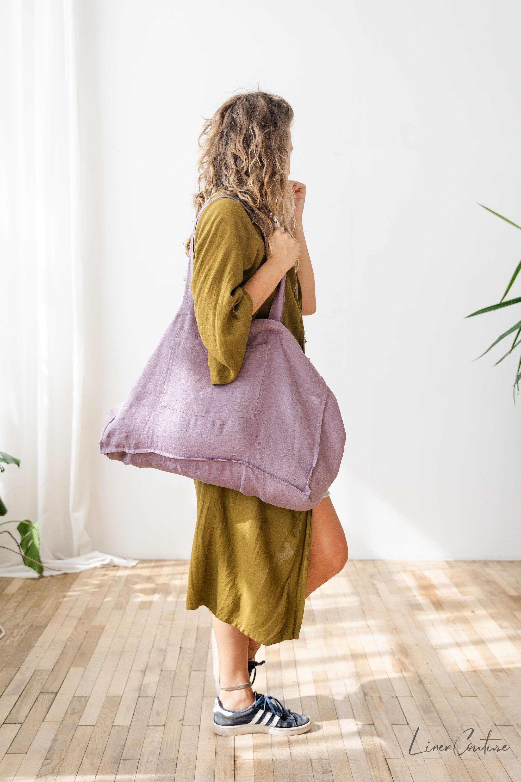image-Linen beach bag with pocket and zipper in Pastel Plum