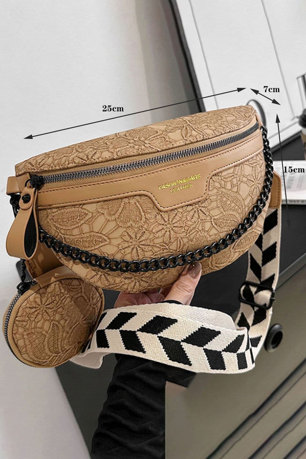 image-Camel Colorblock Strap Chain Shoulder Bag With Coin Purse