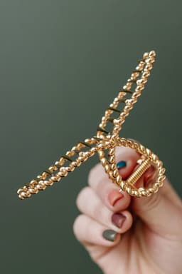 image-Gold Twist Large Alloy Hair Clip