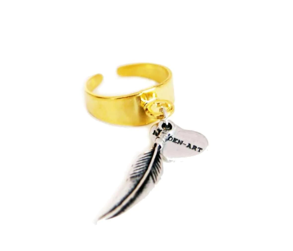 image-Statement ring in gold with feather charm