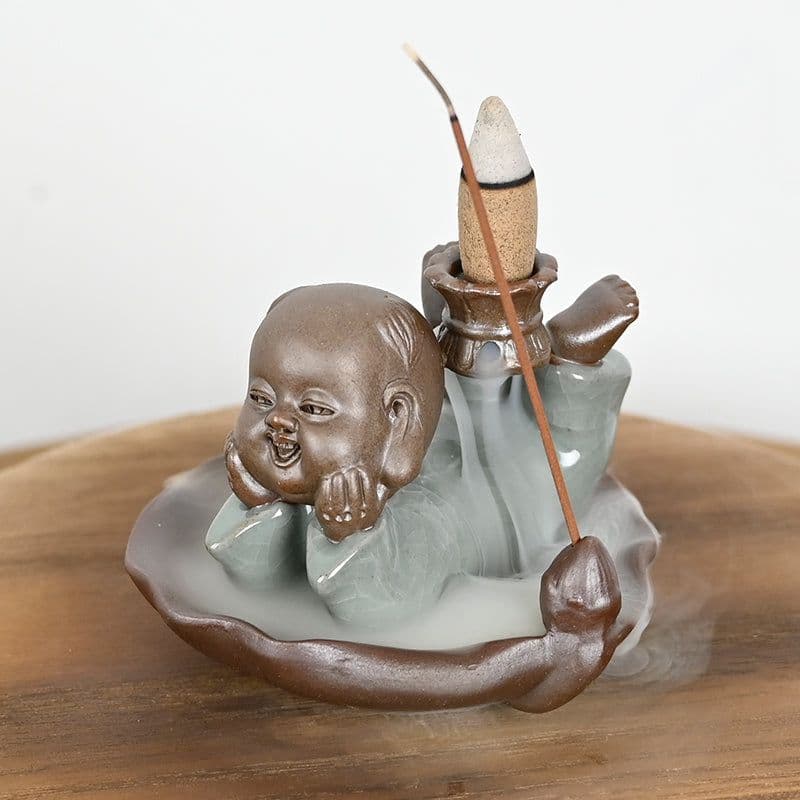 image-Brûleur d'encens en céramique "Petit Moine de la Relaxation"