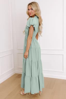 image-Bright Green V Neck Puff Sleeve High Waist Tiered Maxi