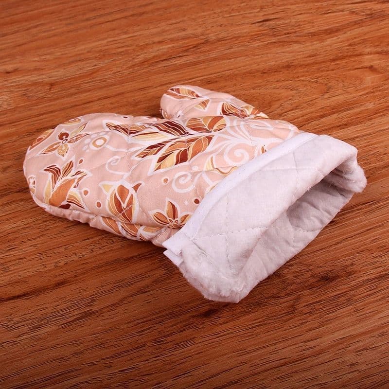 image-Kitchen Anti Ironing Gloves Heat Insulation Thickened Microwave Oven Baking Cute Barbecue High Temperature Resistant And Heat Resistant Oven Household Gloves