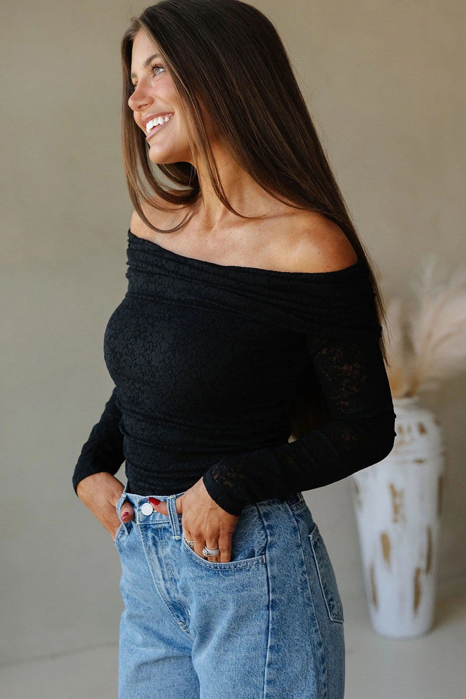 image-Black Floral Lace Off-shoulder Long Sleeve Slim Top
