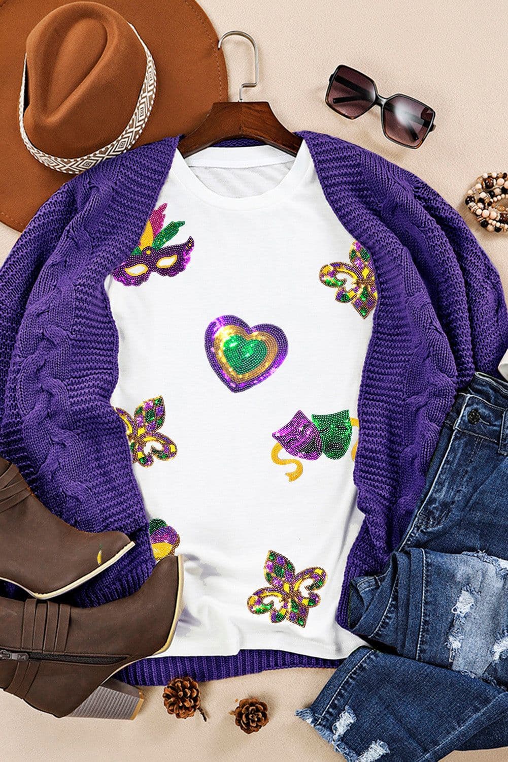image-White Sequined Mardi Gras Symbolic Pattern Casual Tee