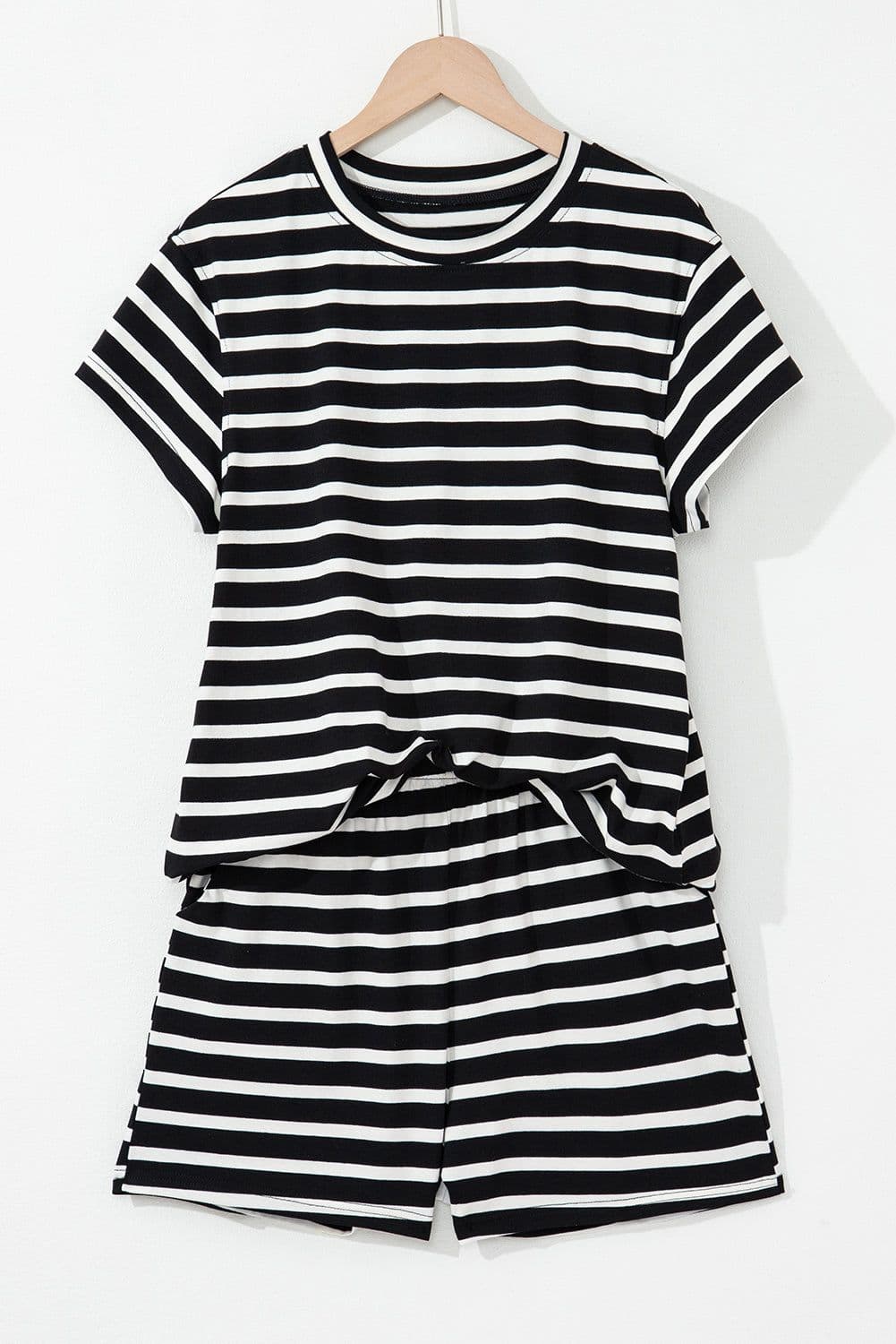 image-Black & White Striped Top & Shorts Set, Short Sleeve, Medium-High Elasticity
