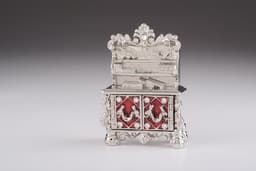 image-Vintage Vanity Table