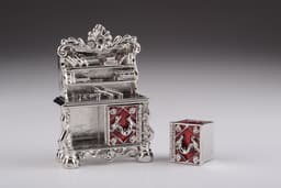 image-Vintage Vanity Table