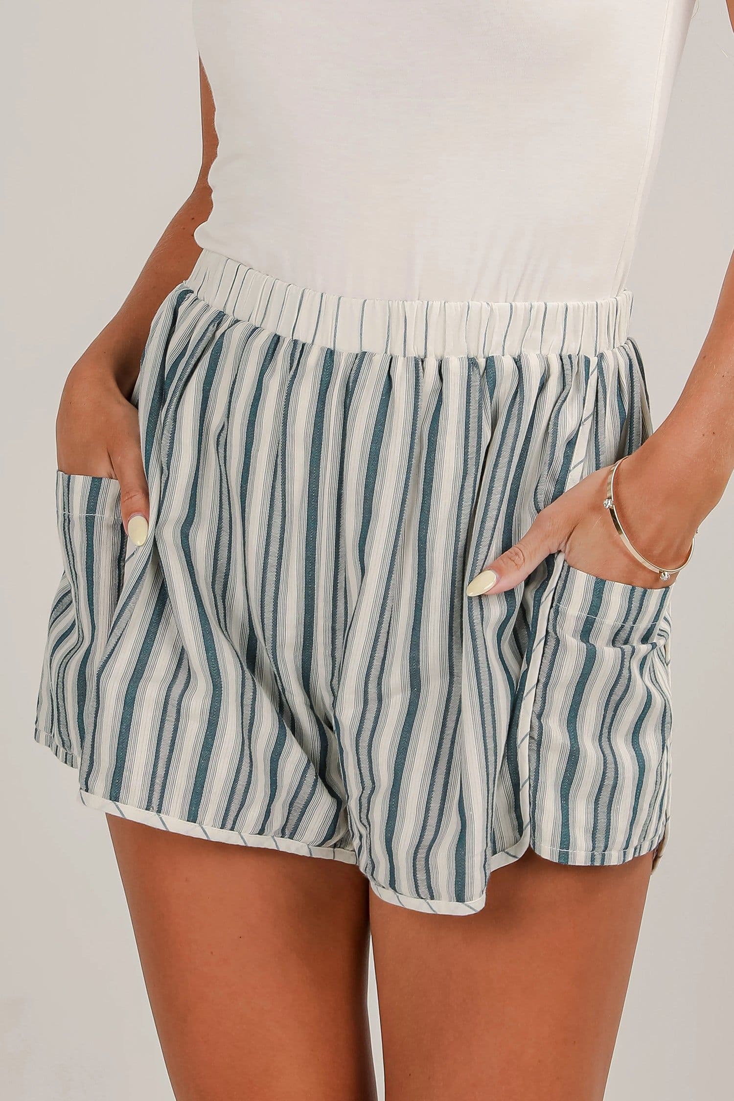 image-Gray Stripe Elastic Waist Cargo Pocket Casual Shorts